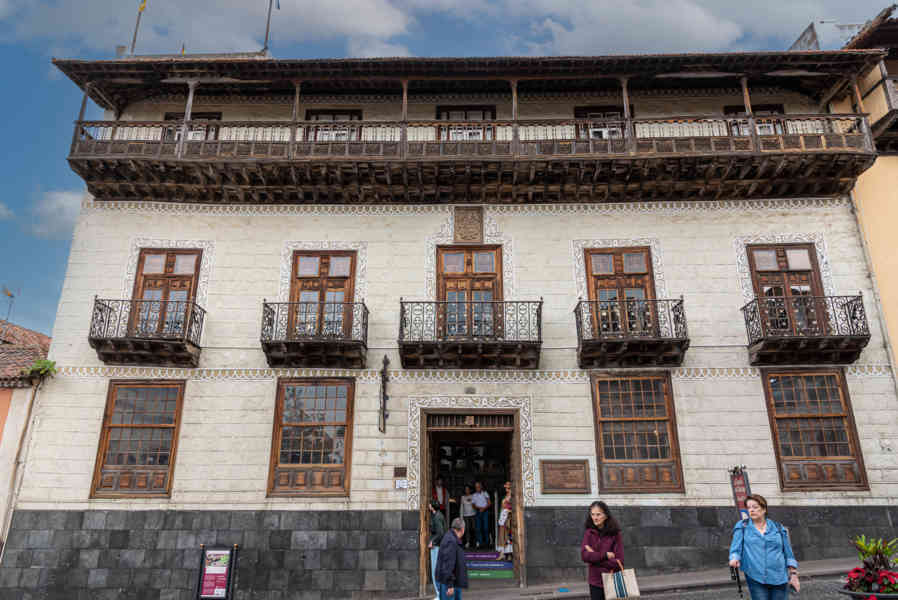 Tenerife 146 - La Orotava - Casa Méndez Fonseca - Casa de Los Balcones.jpg